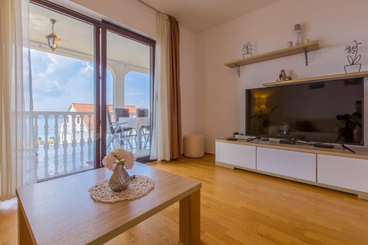 Appartamento Amila Crikvenica Esterno foto